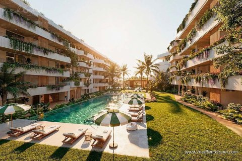 Apartamento en venta en San Pedro de Alcántara, Málaga, España 4 dormitorios, 319 m2 No. 182618 - foto 4