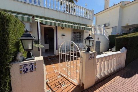Bungalow w Torrevieja, Alicante, Hiszpania 1 sypialnia, 37 mkw. nr 182972 – zdjęcie 2
