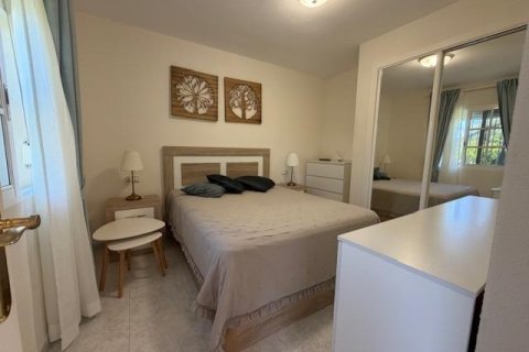 Bungalow w Torrevieja, Alicante, Hiszpania 1 sypialnia, 37 mkw. nr 182972 – zdjęcie 11