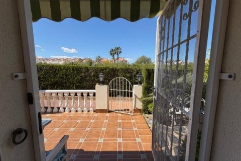 Bungalow w Torrevieja, Alicante, Hiszpania 1 sypialnia, 37 mkw. nr 182972 – zdjęcie 8
