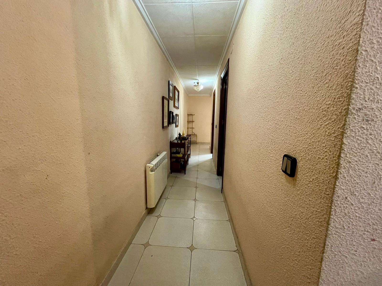 Apartment in Torrevieja, Alicante, Spain 4 bedrooms, 112 sq.m. No. 182971