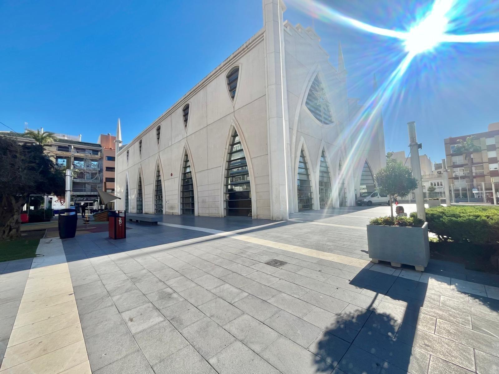 Apartment in Torrevieja, Alicante, Spain 4 bedrooms, 112 sq.m. No. 182971
