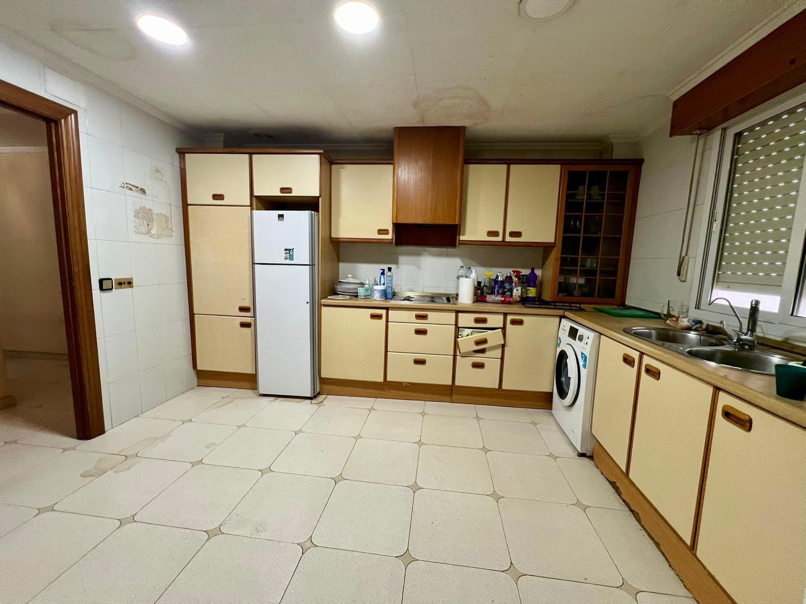 Apartment in Torrevieja, Alicante, Spain 4 bedrooms, 112 sq.m. No. 182971