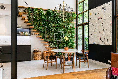 Villa zum Verkauf in Barcelona, Spanien 6 Schlafzimmer, 339 m2 Nr. 192674 - Foto 6