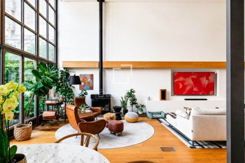 Villa zum Verkauf in Barcelona, Spanien 6 Schlafzimmer, 339 m2 Nr. 192674 - Foto 3