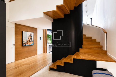 Villa zum Verkauf in Barcelona, Spanien 6 Schlafzimmer, 339 m2 Nr. 192674 - Foto 24