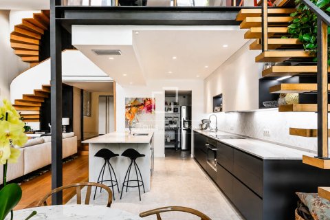 Villa zum Verkauf in Barcelona, Spanien 6 Schlafzimmer, 339 m2 Nr. 192674 - Foto 20