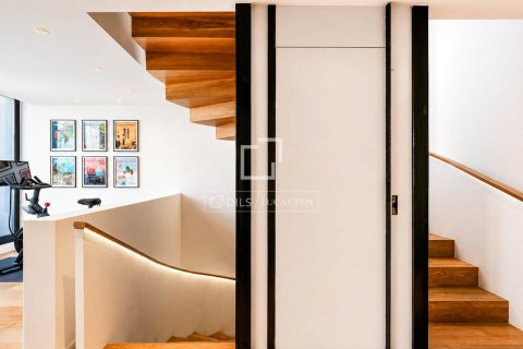 Villa zum Verkauf in Barcelona, Spanien 6 Schlafzimmer, 339 m2 Nr. 192674 - Foto 29