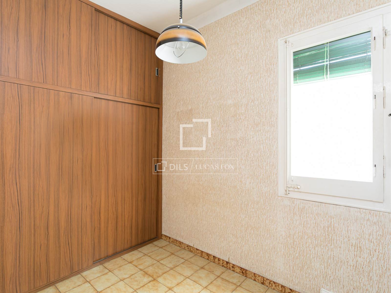 Huoneisto Barcelona, Espanja 4 makuuhuonetta, 81 m2 No. 192678