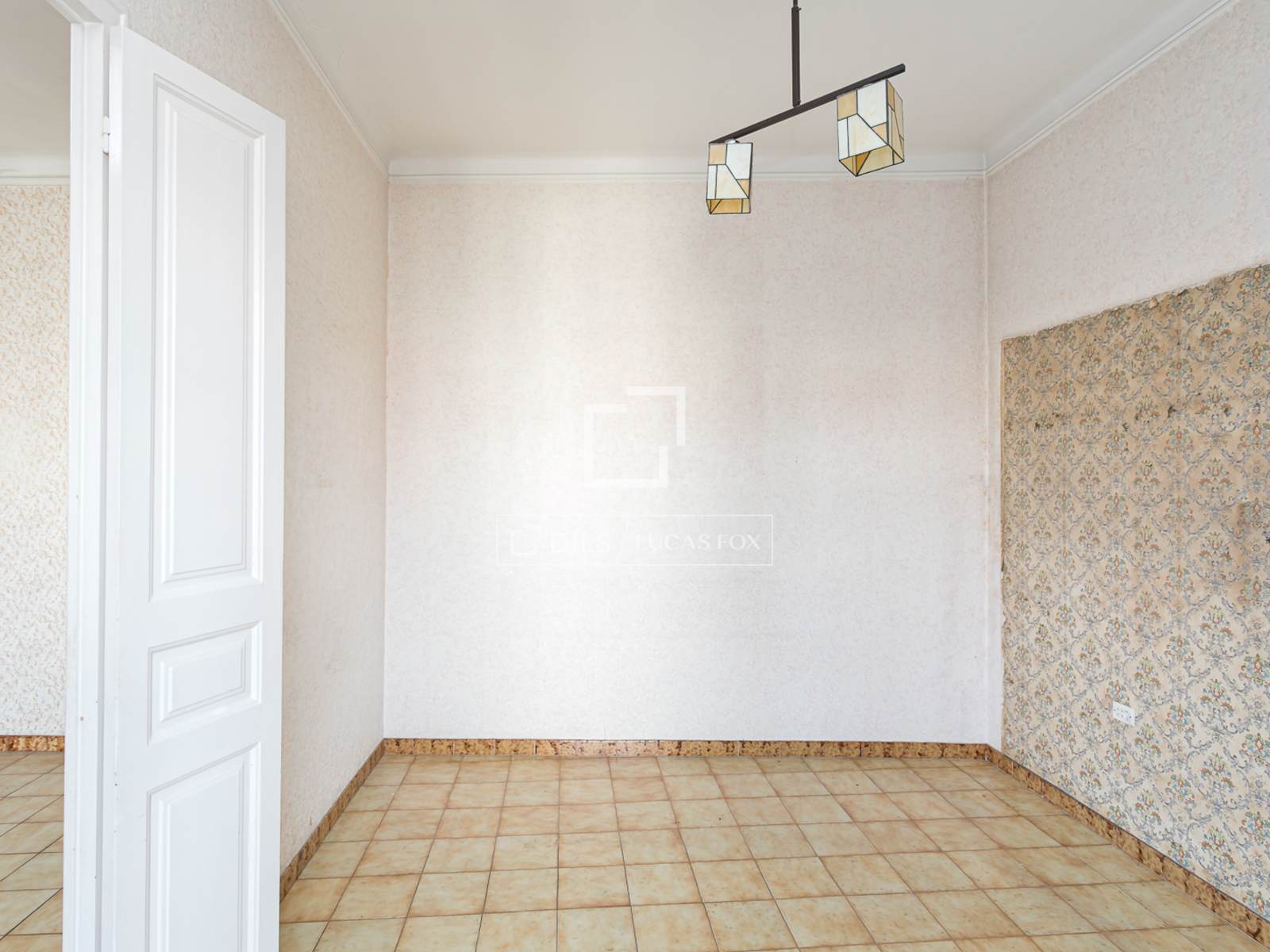 Huoneisto Barcelona, Espanja 4 makuuhuonetta, 81 m2 No. 192678
