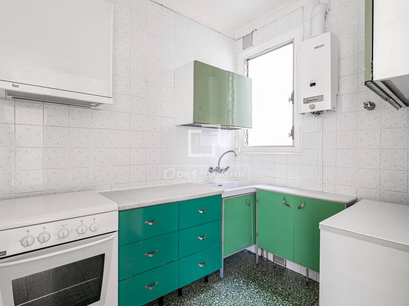 Huoneisto Barcelona, Espanja 4 makuuhuonetta, 81 m2 No. 192678