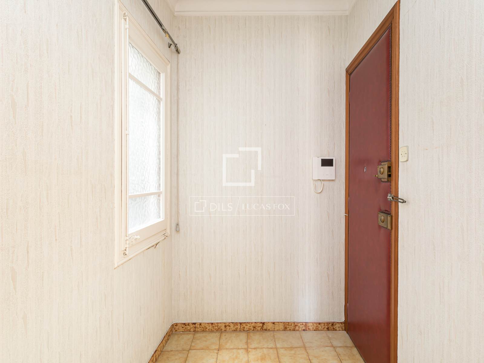 Huoneisto Barcelona, Espanja 4 makuuhuonetta, 81 m2 No. 192678
