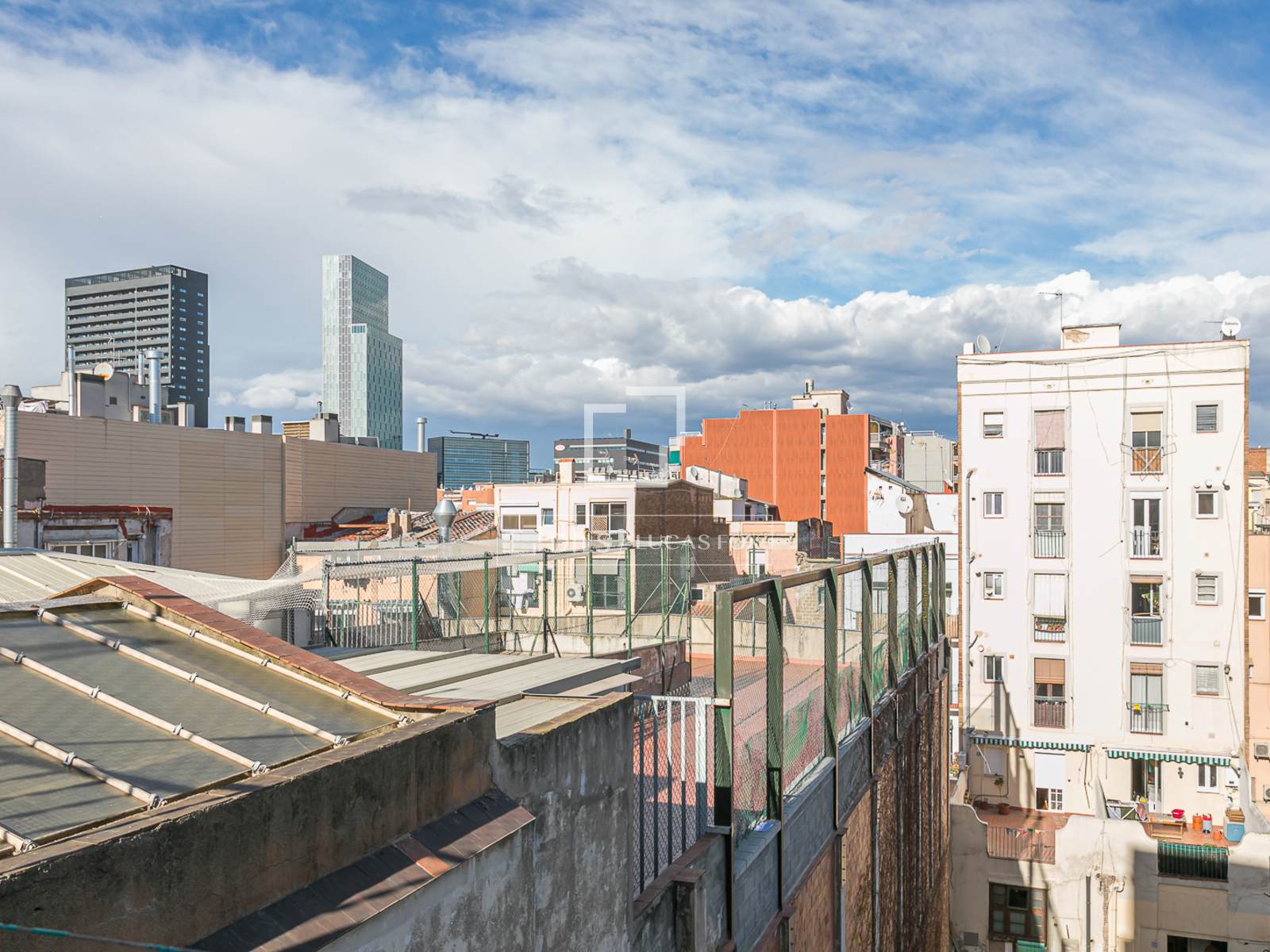 Huoneisto Barcelona, Espanja 4 makuuhuonetta, 81 m2 No. 192678