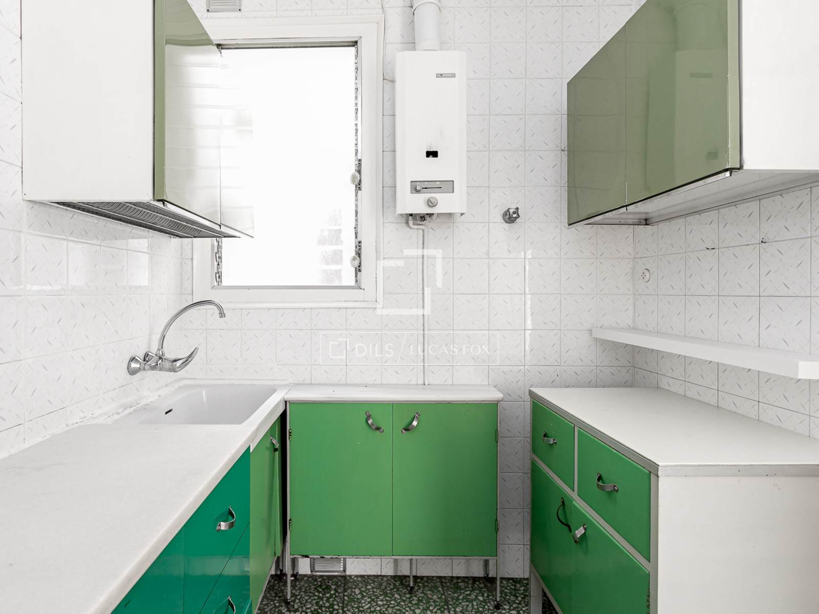 Huoneisto Barcelona, Espanja 4 makuuhuonetta, 81 m2 No. 192678