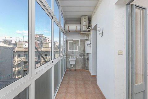 Apartamento en venta en Barcelona, España 4 dormitorios, 81 m2 No. 192678 - foto 7
