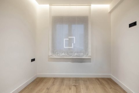 Apartment for sale in Barcelona, Spain 6 bedrooms, 201 sq.m. No. 192675 - photo 24