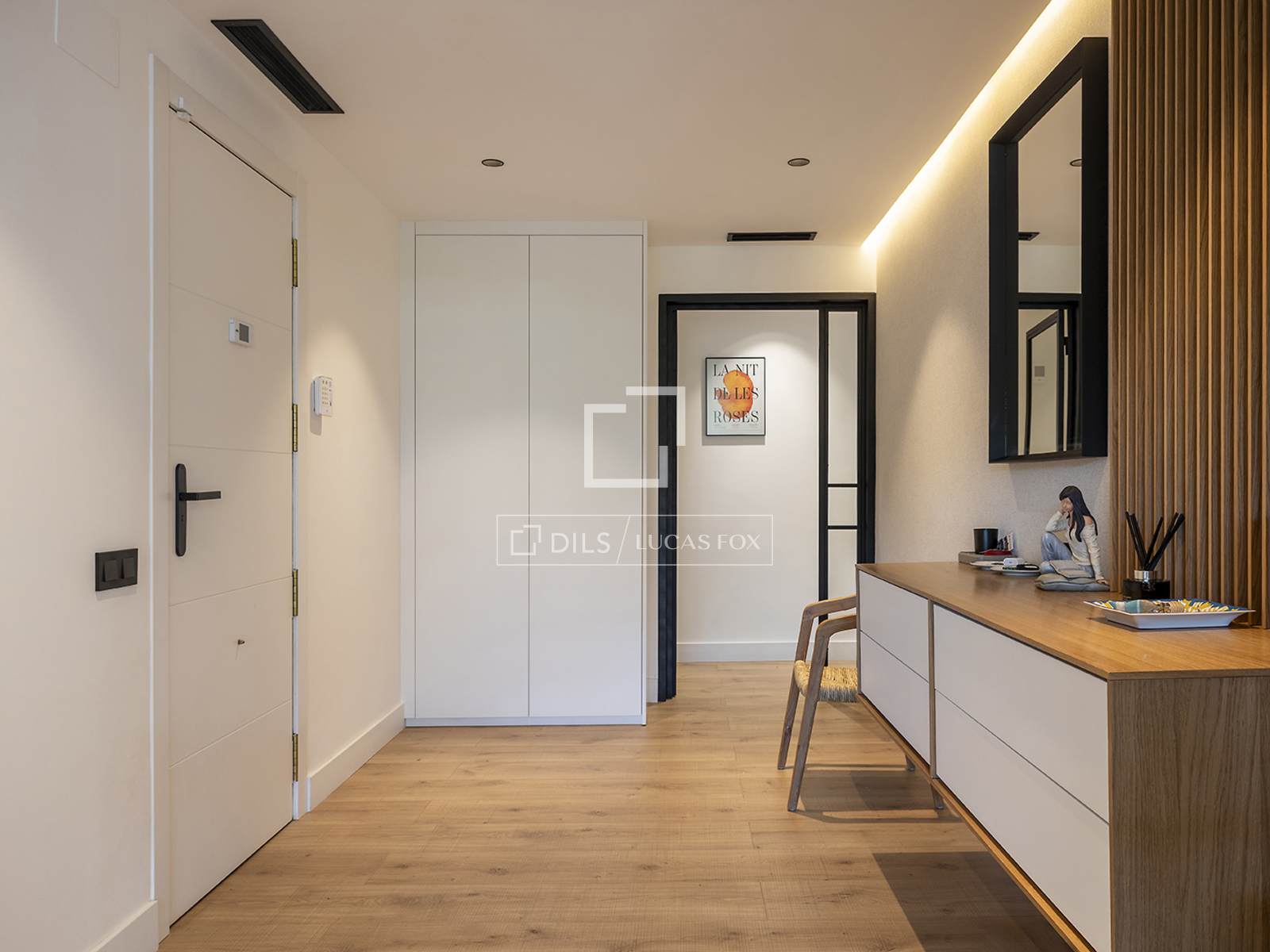 Huoneisto Barcelona, Espanja 6 makuuhuonetta, 201 m2 No. 192675