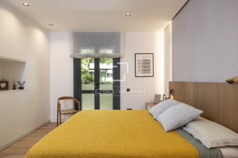 Apartment for sale in Barcelona, Spain 6 bedrooms, 201 sq.m. No. 192675 - photo 14