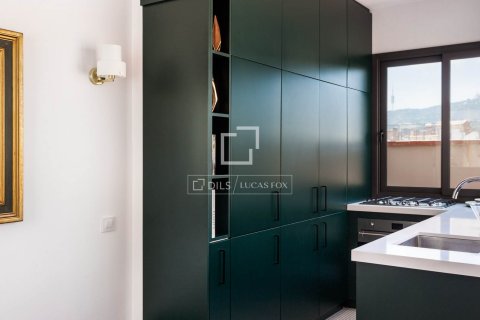 Kattohuoneisto myytävänä Barcelona, Espanja, 1 makuuhuone, 52 m2 No. 192679 - kuva 5