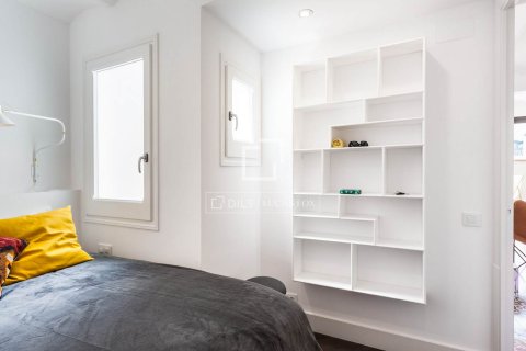 Kattohuoneisto myytävänä Barcelona, Espanja, 1 makuuhuone, 52 m2 No. 192679 - kuva 14