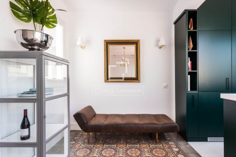 Kattohuoneisto myytävänä Barcelona, Espanja, 1 makuuhuone, 52 m2 No. 192679 - kuva 9