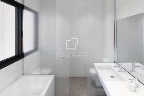 Villa till salu i Castelldefels, Barcelona, Spanien 4 sovrum, 262 kvm. Nr. 192677 - foto 16
