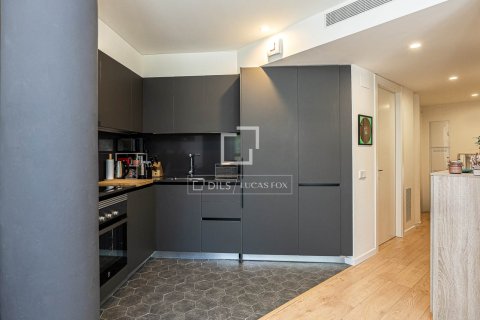 Apartamento en venta en Barcelona, España 2 dormitorios, 73 m2 No. 192676 - foto 6