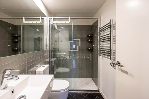 Apartamento en venta en Barcelona, España 2 dormitorios, 73 m2 No. 192676 - foto 10