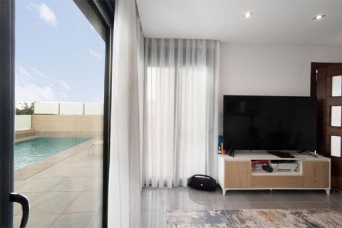 Hus till salu Torrevieja, Alicante, Spanien 3 sovrum, 175 kvm. Nr. 139779 - foto 5