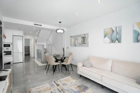 Hus till salu Torrevieja, Alicante, Spanien 3 sovrum, 175 kvm. Nr. 139779 - foto 10