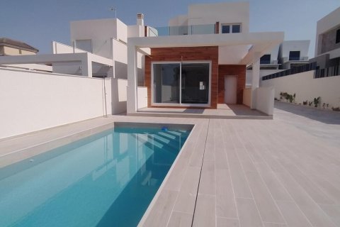 Villa zum Verkauf Torrevieja, Alicante, Spanien 3 Schlafzimmer,  Nr. 139782 - Foto 1