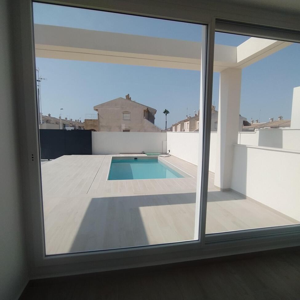 Villa in Torrevieja, Alicante, Spain 3 bedrooms,  No. 139782