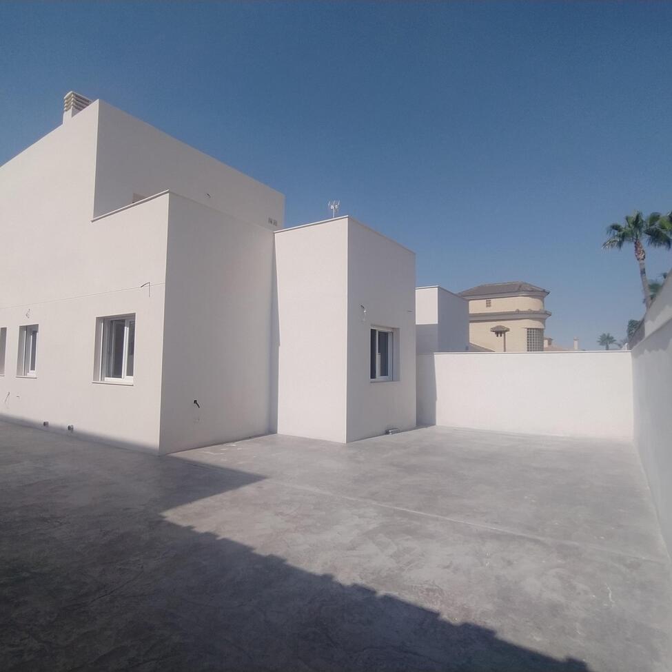 Villa in Torrevieja, Alicante, Spain 3 bedrooms,  No. 139782