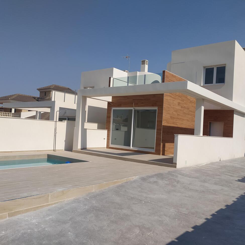 Villa in Torrevieja, Alicante, Spain 3 bedrooms,  No. 139782