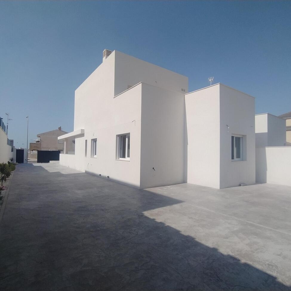Villa in Torrevieja, Alicante, Spain 3 bedrooms,  No. 139782