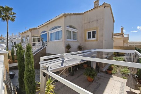 Продажа квартиры в Аликанте, Испания 2 спальни, 115м2 №166009 - фото 2
