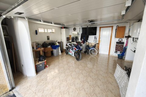 Продажа квартиры в Аликанте, Испания 2 спальни, 115м2 №166009 - фото 11
