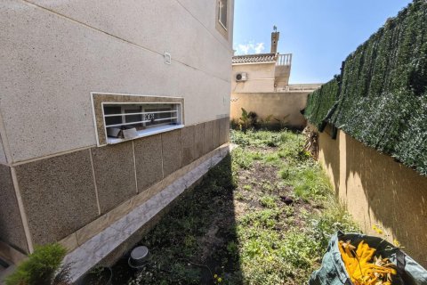 Продажа квартиры в Аликанте, Испания 2 спальни, 115м2 №166009 - фото 6