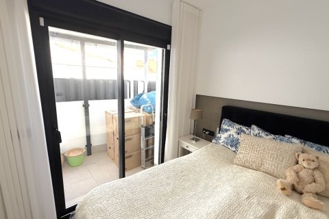 Apartment for sale in Pilar de la Horadada, Alicante, Spain 3 bedrooms, 103 sq.m. No. 143810 - photo 12