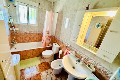 Villa till salu i Alicante, Spanien 2 sovrum, 75 kvm. Nr. 179420 - foto 14