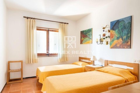 Huvila myytävänä Sant Feliu de Guixols, Girona, Espanja, 5 makuuhuonetta, 1245 m2 No. 177060 - kuva 26