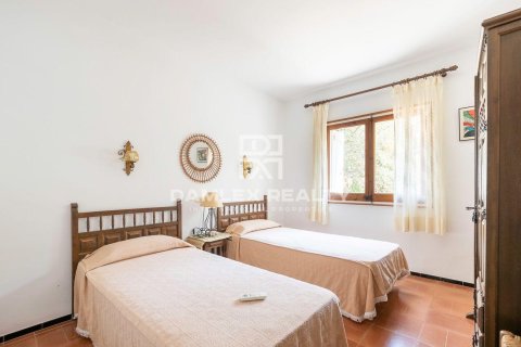 Huvila myytävänä Sant Feliu de Guixols, Girona, Espanja, 5 makuuhuonetta, 1245 m2 No. 177060 - kuva 24
