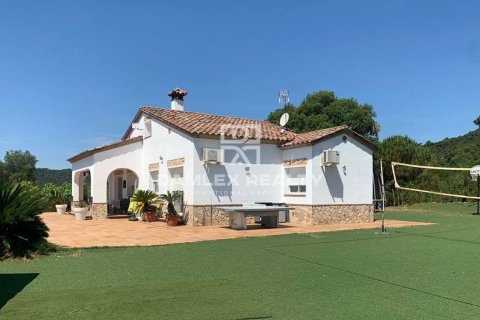 Villa for sale in Lloret de Mar, Girona, Spain 4 bedrooms, 108 sq.m. No. 177160 - photo 3
