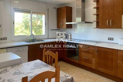 Villa for sale in Lloret de Mar, Girona, Spain 4 bedrooms, 108 sq.m. No. 177160 - photo 8