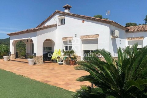 Villa for sale in Lloret de Mar, Girona, Spain 4 bedrooms, 108 sq.m. No. 177160 - photo 7