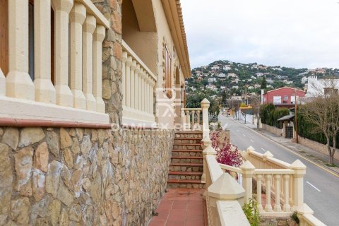 House à vendre à Lloret de Mar, Girona, Espagne, 3 chambres, 251 m2 No. 177166 - photo 15