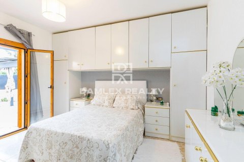 House à vendre à Lloret de Mar, Girona, Espagne, 3 chambres, 251 m2 No. 177166 - photo 10