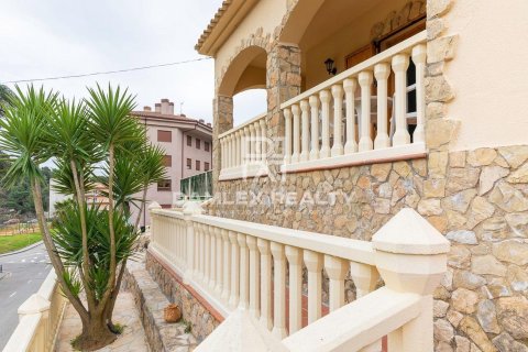 House à vendre à Lloret de Mar, Girona, Espagne, 3 chambres, 251 m2 No. 177166 - photo 16