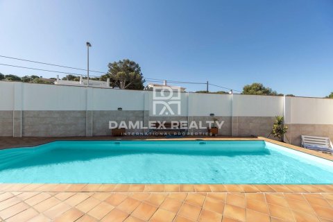 Villa for sale in L'Escala, Girona, Spain 5 bedrooms, 288 sq.m. No. 177164 - photo 22
