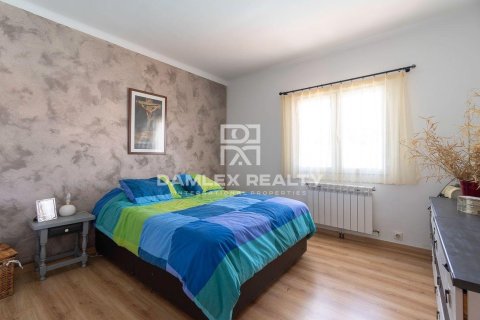 Villa for sale in L'Escala, Girona, Spain 5 bedrooms, 288 sq.m. No. 177164 - photo 15
